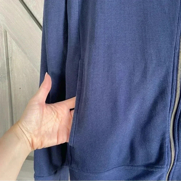 Banana Republic‎ Waffle Zip Up - Picture 4 of 7